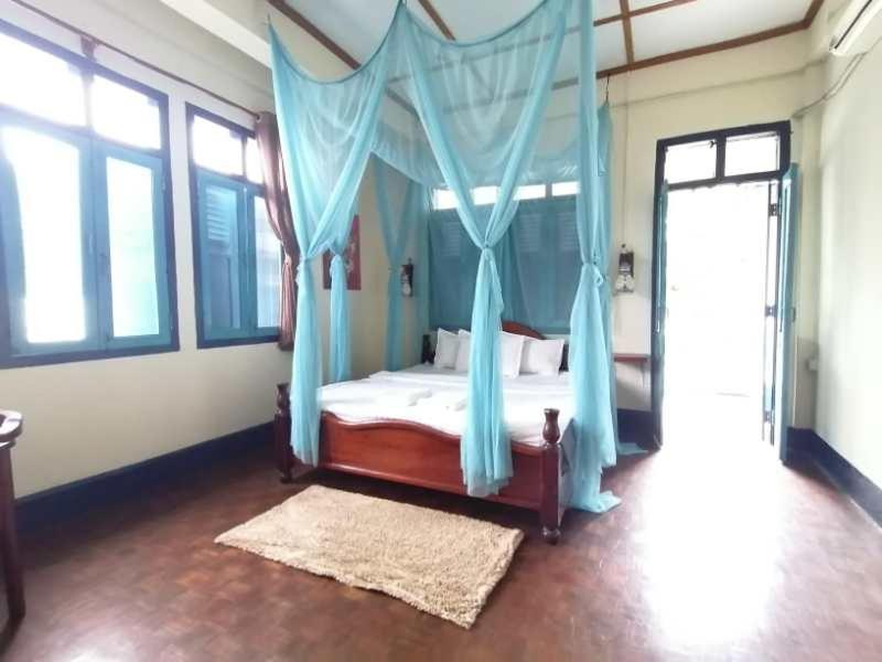 لوانغ برابانغ Viradesa Guesthouse المظهر الخارجي الصورة