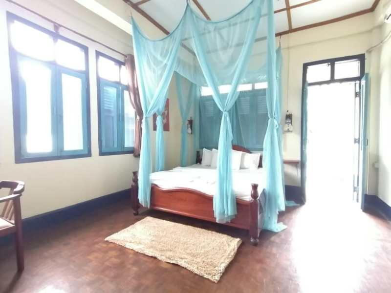 لوانغ برابانغ Viradesa Guesthouse المظهر الخارجي الصورة