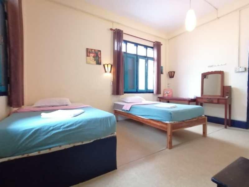 لوانغ برابانغ Viradesa Guesthouse المظهر الخارجي الصورة
