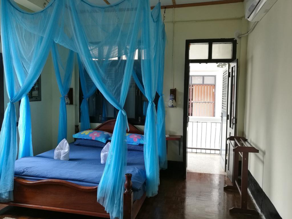 لوانغ برابانغ Viradesa Guesthouse المظهر الخارجي الصورة