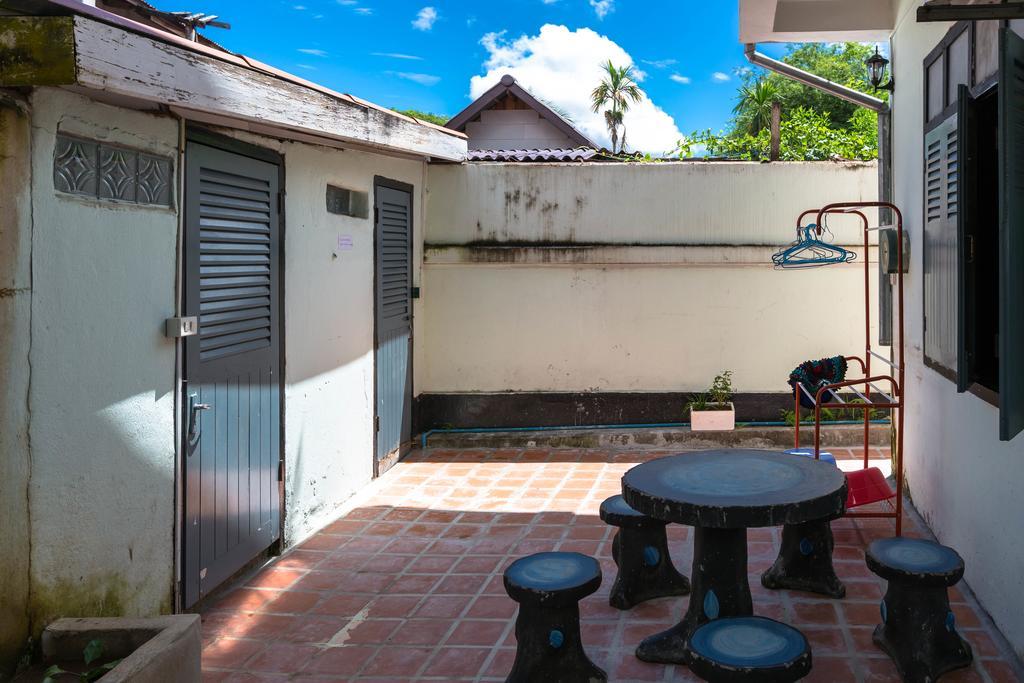 لوانغ برابانغ Viradesa Guesthouse المظهر الخارجي الصورة
