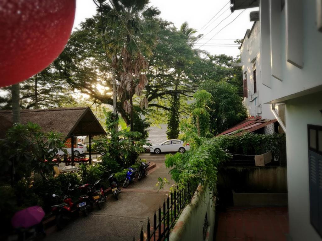 لوانغ برابانغ Viradesa Guesthouse المظهر الخارجي الصورة